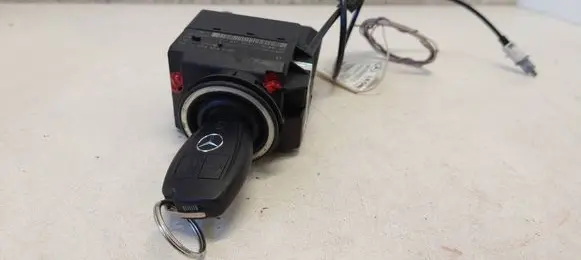 Mercedes-Benz Vito Viano W639 Ignition lock A6399007100 6399007100