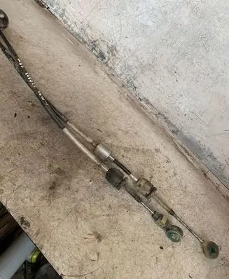 Ford C-MAX II Gear shift cable linkage AV6R7E395HH EBZ9ADUPA 00575511