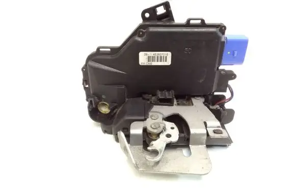 Audi A8 S8 D3 4E Front door lock 4E2837016