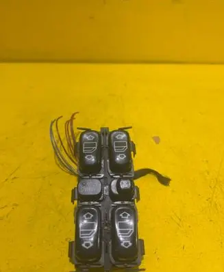 Mercedes-Benz A W168 Electric window control switch 1688206810