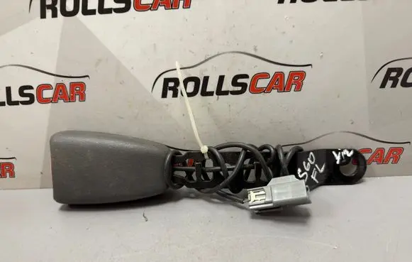 Volvo S60 Front seatbelt buckle 6841697