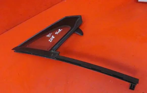 Peugeot 208 I Front door vent window glass four-door 9801475980