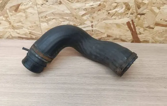 Volvo XC60 Intercooler hose/pipe 31274103