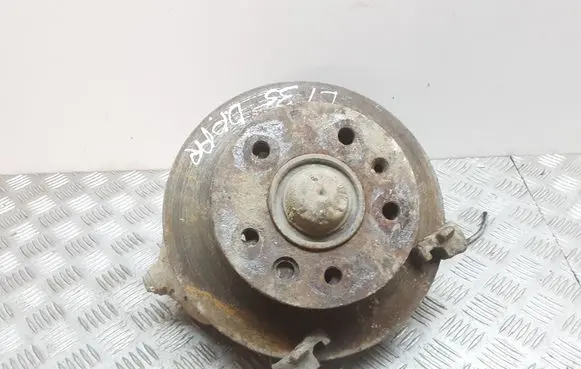 Volkswagen II LT Front wheel hub