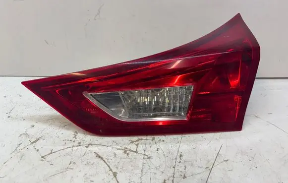 Toyota Auris E180 Tailgate rear/tail lights 02260 05170237