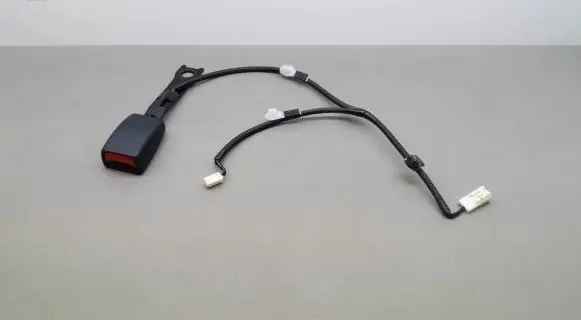 Toyota RAV 4 (XA40) Front seatbelt buckle B62018189