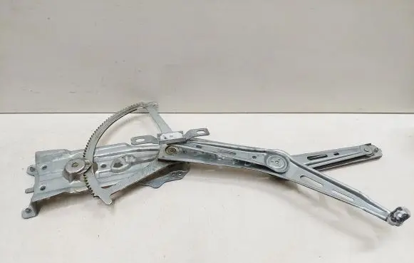Opel Zafira A Front window lifting mechanism without motor 90579572
