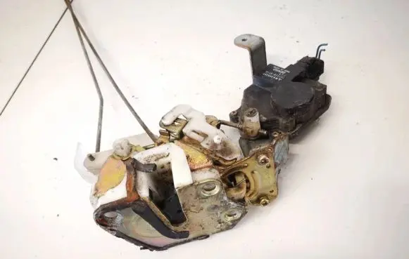 Mitsubishi Pajero Rear door lock mr349287 101528-0110
