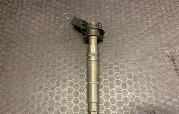 Mercedes-Benz ML W164 Fuel injector A6420700587