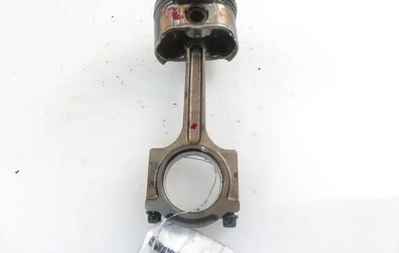 Ford Mondeo Mk III Piston with connecting rod