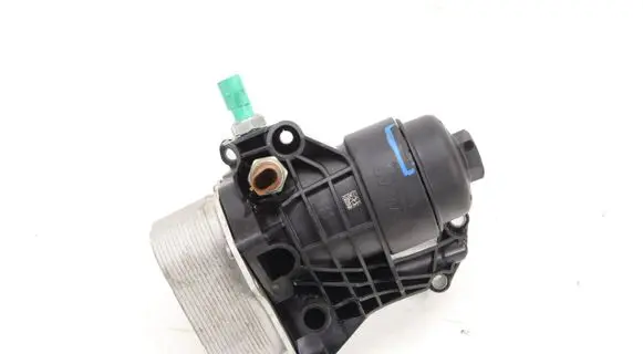 Volkswagen Golf Sportsvan Oil filter cover 03N115389