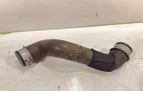 Mercedes-Benz E W212 Engine coolant pipe/hose A2125011882