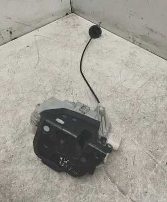 Audi A4 S4 B7 8E 8H Front door lock 8E1837015AA
