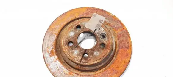 Volvo V70 Rear brake disc neventiliuojamas