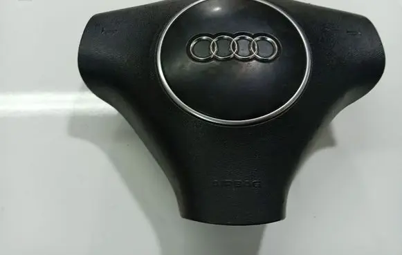 Audi A3 S3 8P Steering wheel airbag 8E0880201AT