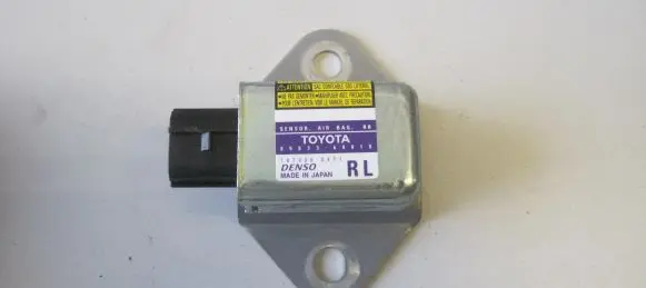 Toyota Land Cruiser (J120) Airbag deployment crash/impact sensor 8983360010