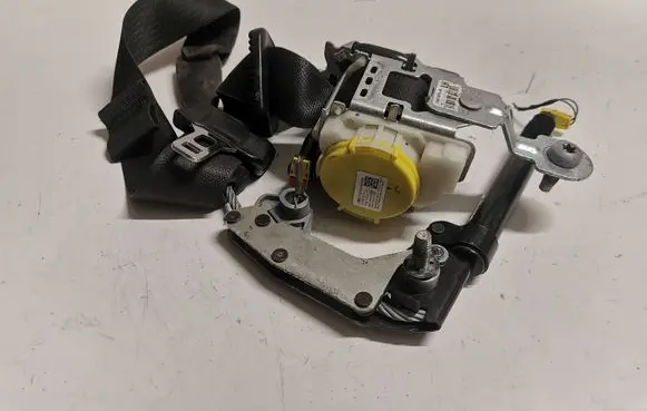 Ford Mustang VI Front seatbelt FR3B76612D65AH
