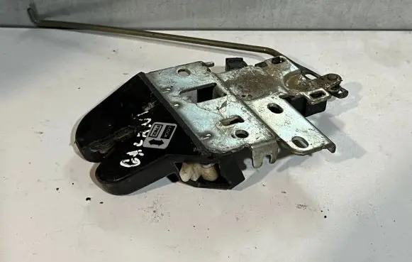 Mitsubishi Galant Loading door lock 