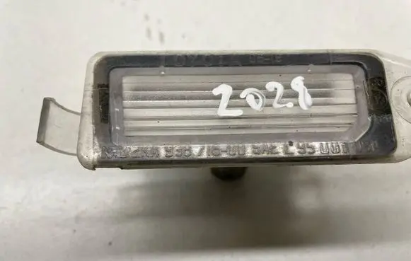 Toyota Camry Number plate light 2KA938716 2KA93871600