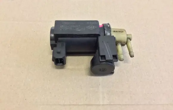 Renault Megane II Turbo solenoid valve 8200486264