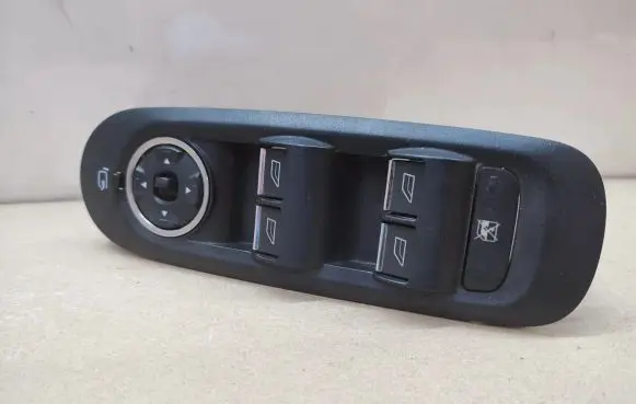 Ford Mondeo MK IV Electric window control switch 7S7T14A132BC