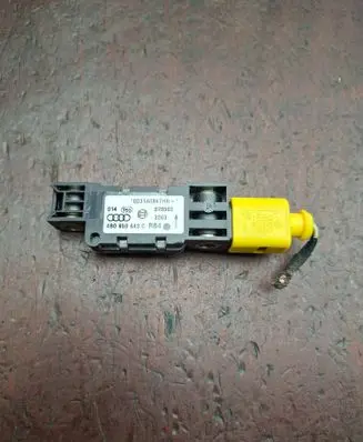 Audi A6 S6 C5 4B Airbag deployment crash/impact sensor 4B0959643C 0231A0847HR 070503