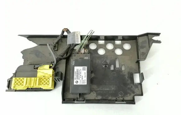 BMW 3 F30 F35 F31 Seat heating relay 9216468