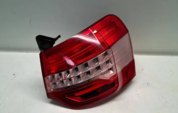 Citroen C5 Rear/tail lights 9681063680
