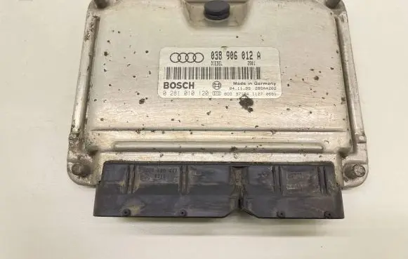 Audi A3 S3 8L Engine control unit/module 038906012A 28SA4202 0281010120