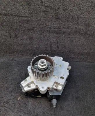 Audi A8 S8 D3 4E Fuel injection high pressure pump 057130755K 057130755M 057130755L