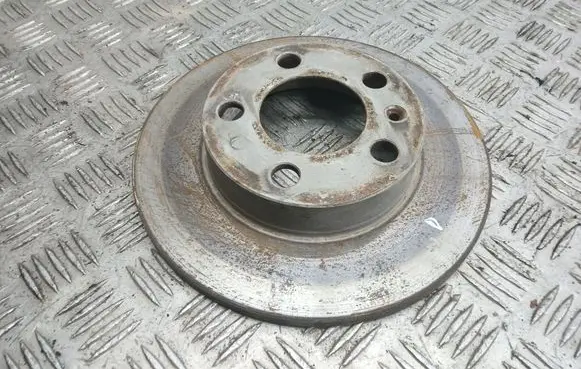 Volkswagen Golf IV Rear brake disc