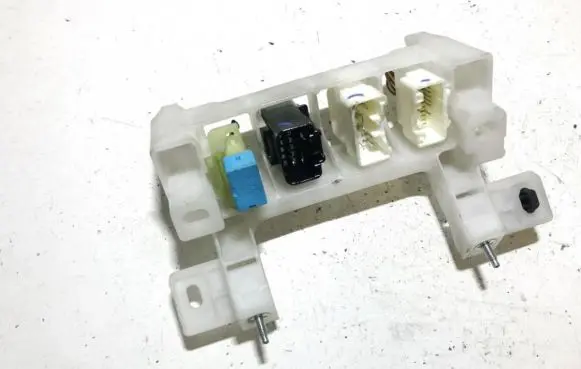 Toyota Avensis T250 Fuse box set 9098702027 90987-02027