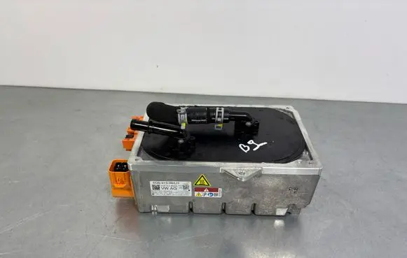 Volkswagen PASSAT B9 Battery charger (optional) 5QS915684E