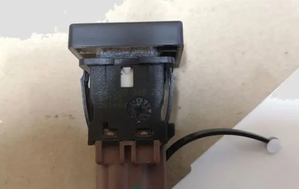 Peugeot 607 Seat heating switch 96360369