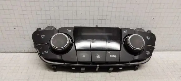 Opel Insignia A Center console 13273102 2022081022