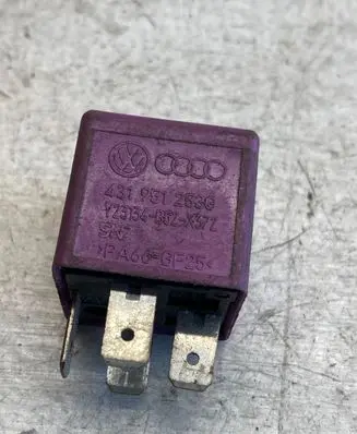 Audi A4 S4 B5 8D Other relay 431951253g