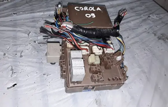 Toyota Corolla E120 E130 Fuse box set
