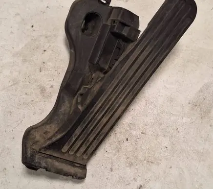 Volkswagen Golf IV Accelerator throttle pedal 1K1721503P
