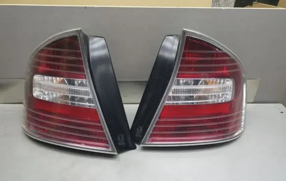 Subaru Legacy Rear/tail lights set 
