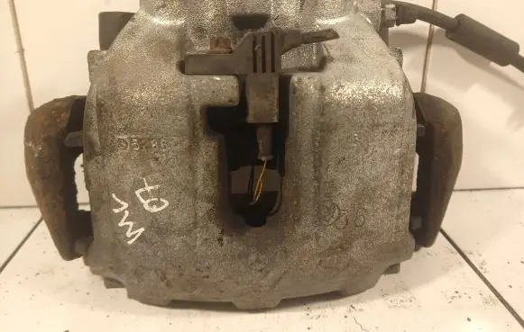 Mercedes-Benz ML W164 Front brake caliper