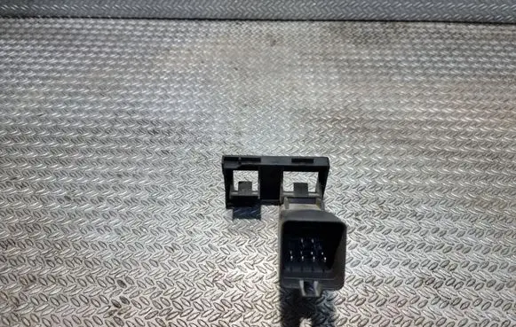 Volkswagen Caddy Glow plug pre-heat relay 038907281D