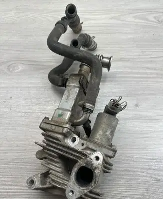 Renault Scenic II - Grand scenic II EGR valve cooler 50006604 F031105 106736