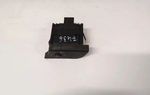 Audi A4 S4 B7 8E 8H Headlight level height control switch 8e1919094