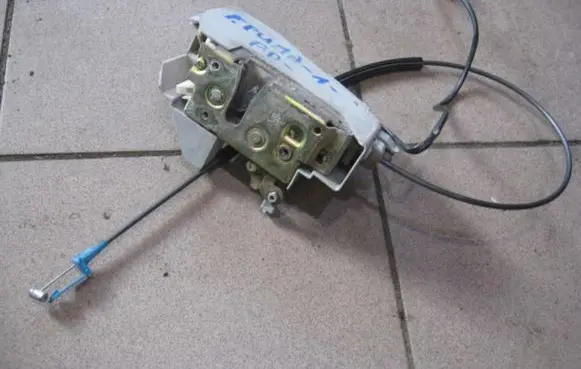 Ford Puma Front door lock 