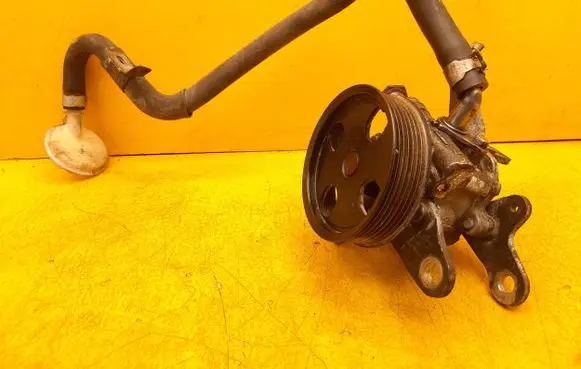 Nissan NP300 Power steering pump 4JA0B 011252115