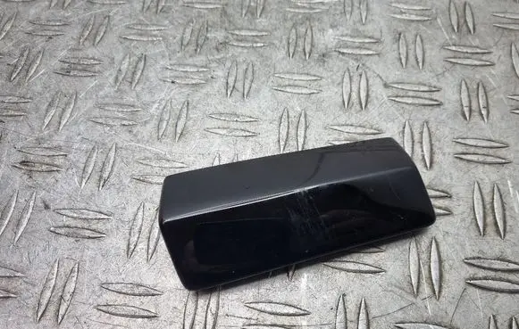 BMW 7 E65 E66 Dashboard glove box trim 8022872