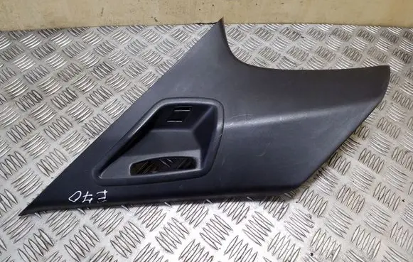 BMW X5 E70 (D)pillar trim (top) 51437141498 7141498