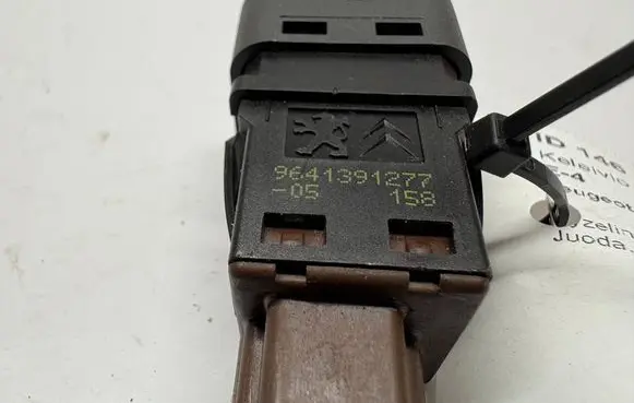 Peugeot 308 Passenger airbag on/off switch 9641391277