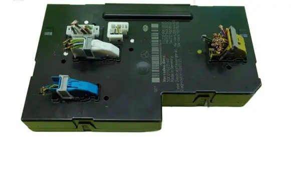 Mercedes-Benz E W212 Fuse box set 2129060805