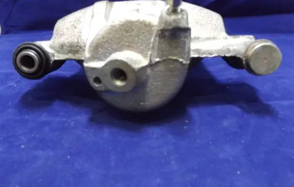 Mazda 626 Front brake caliper 213256 GJ253361X